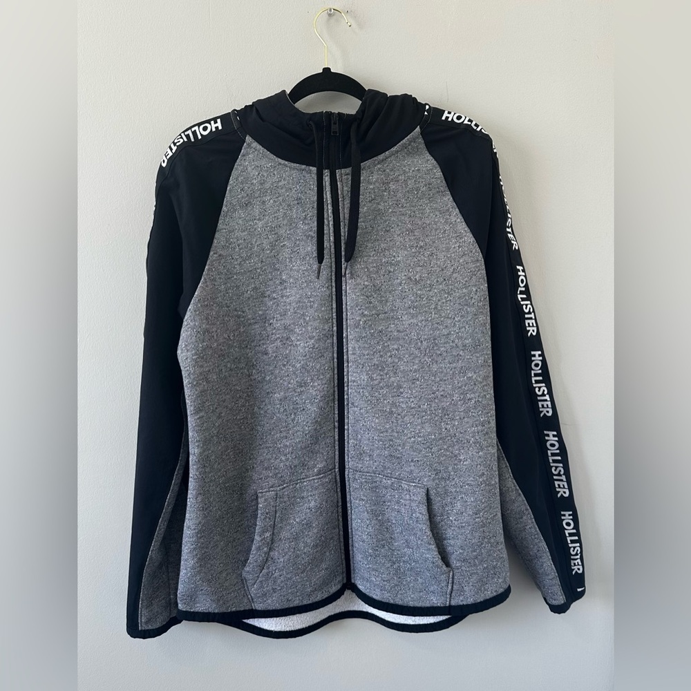 HOLLISTER Gray And Black Hoodie Sweatshirt Full Zip Men’s Large